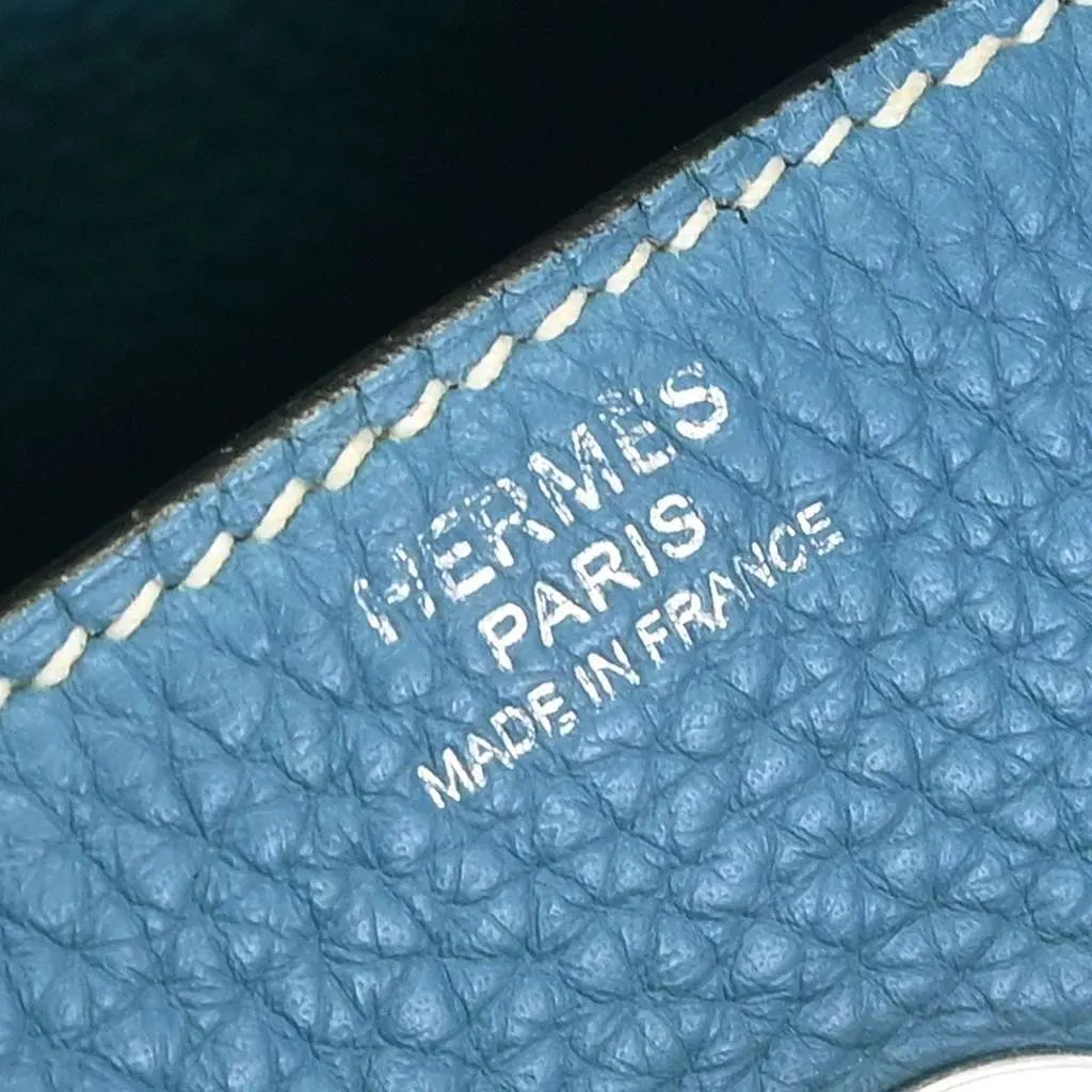 Hermès Lindy Bag Blue Leather Good - Model View