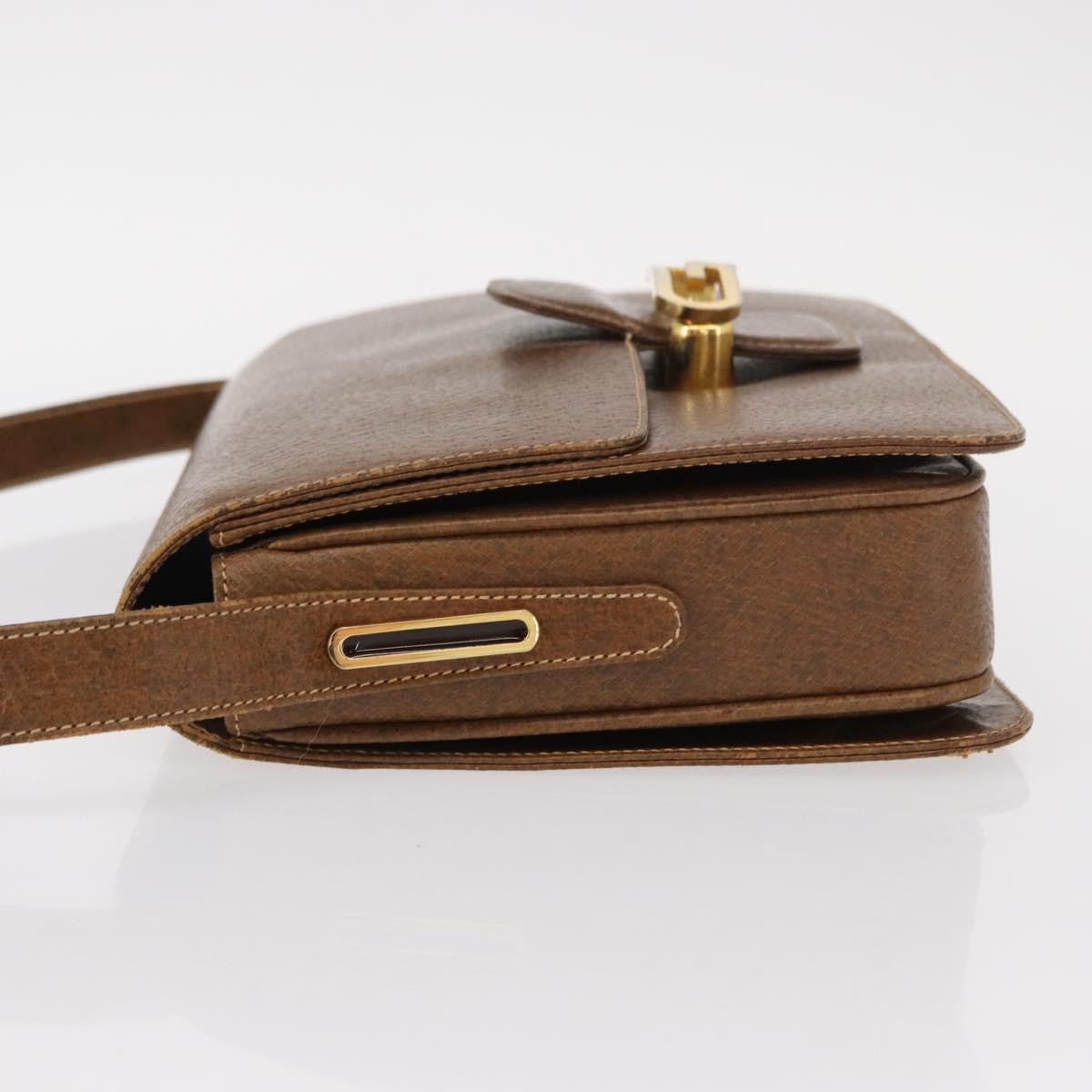 Gucci Vintage Flap Shoulder Bag Brown Leather Good condition - Model View