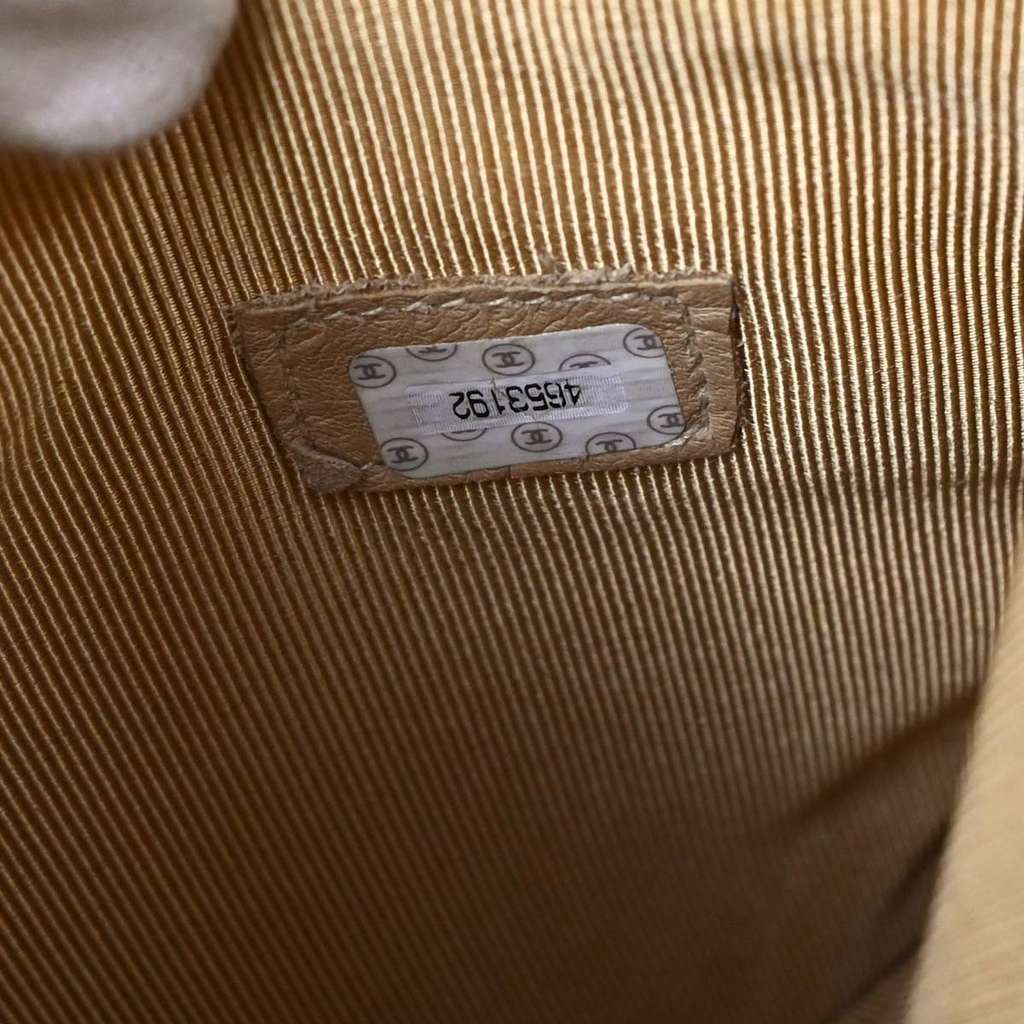 Chanel Vintage Zipped Chain Tote Beige Leather Good condition - Box View