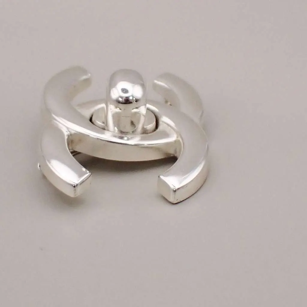 Chanel Vintage CC Turnlock Brooch Silver Good - Model View