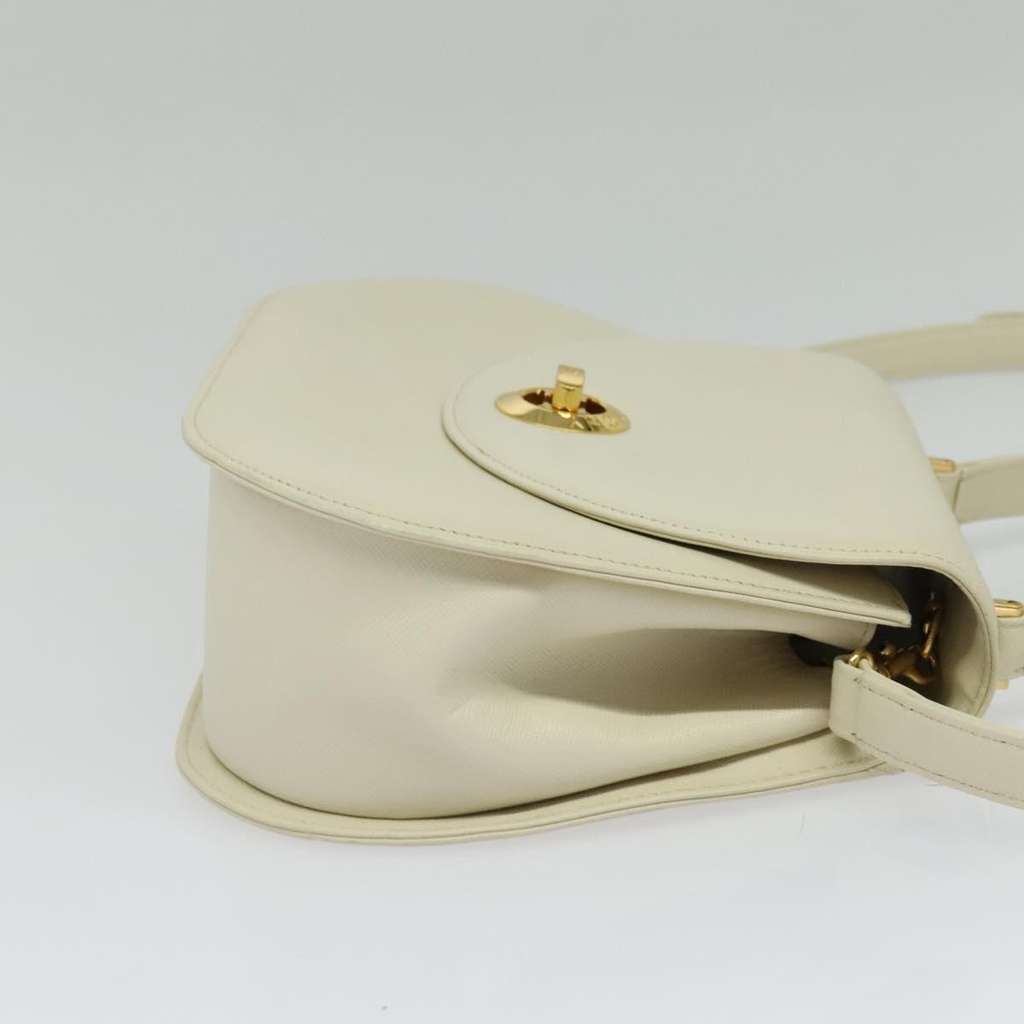 Givenchy Vintage Handbag Ecru Leather Good condition - Model View