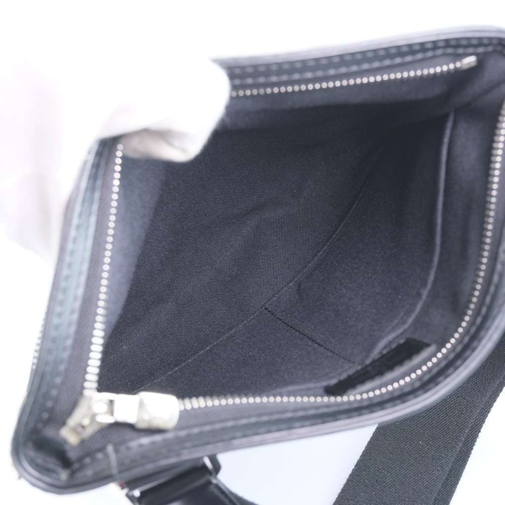Louis Vuitton Thomas Handbag Black Canvas Good condition - Inside View