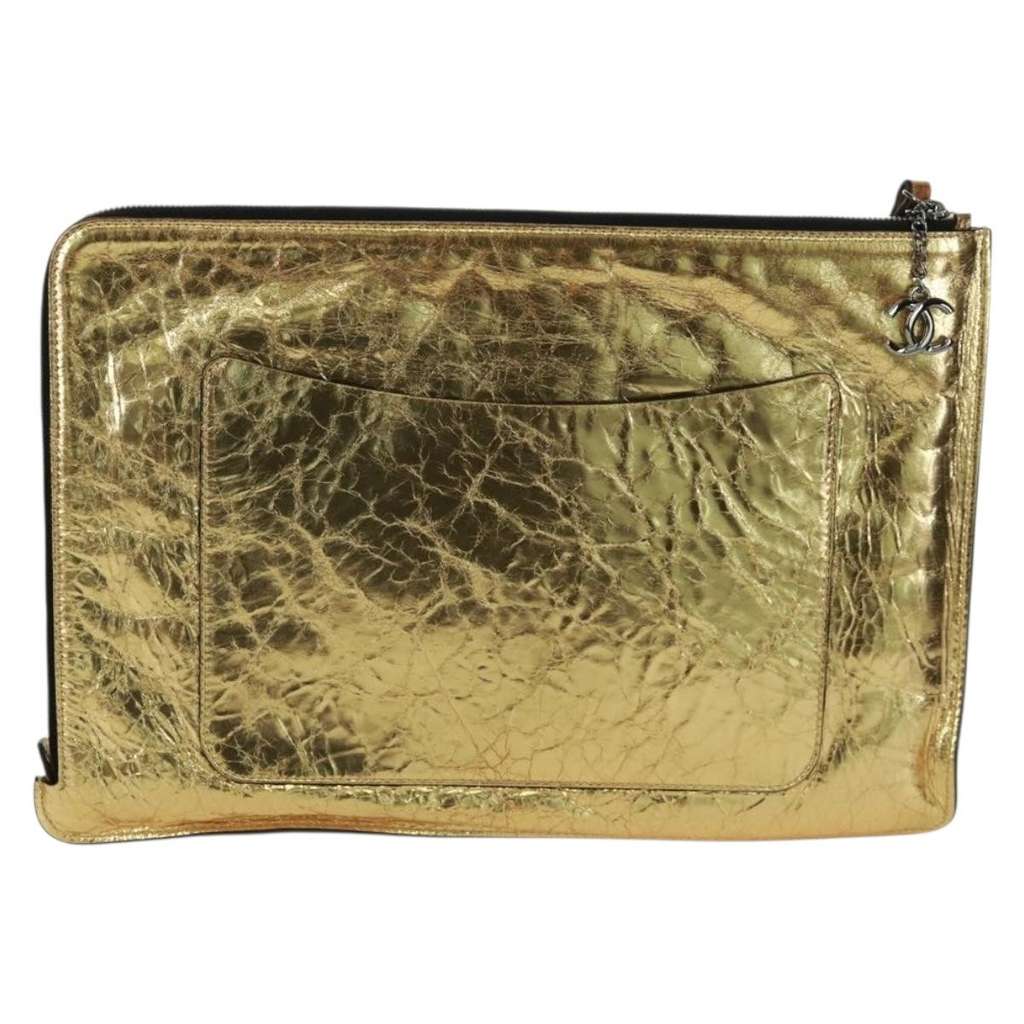 Chanel Feminine Pouch Gold Leather Good condition - Back View