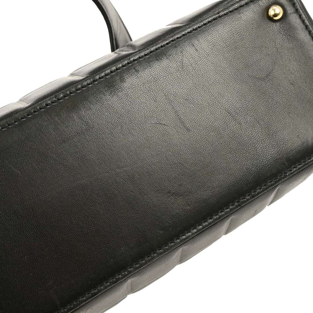 Chanel Chocolate Bar CC Tote Black Leather Good condition - Inside View