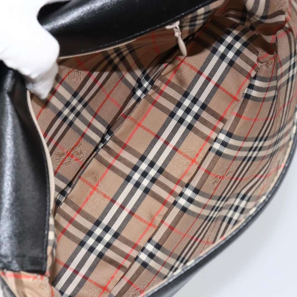 Burberry Flap Shoulder Bag Black Leather Good condition - Box View