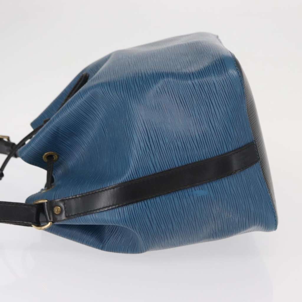 Louis Vuitton Petit Noe Handbag Black Leather Good condition - Model View