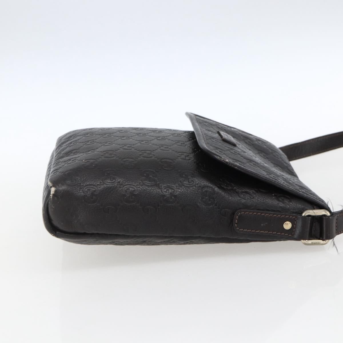 Gucci Flap Messenger Brown Leather Fair condition - Model View