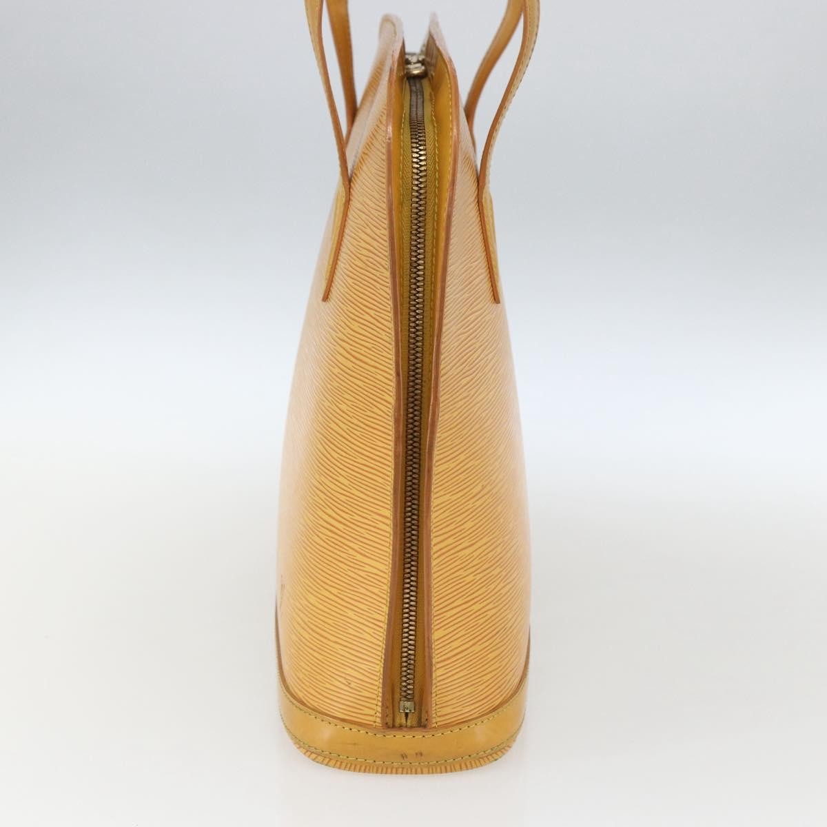 Louis Vuitton Lussac Handbag Yellow Leather Good condition - Model View