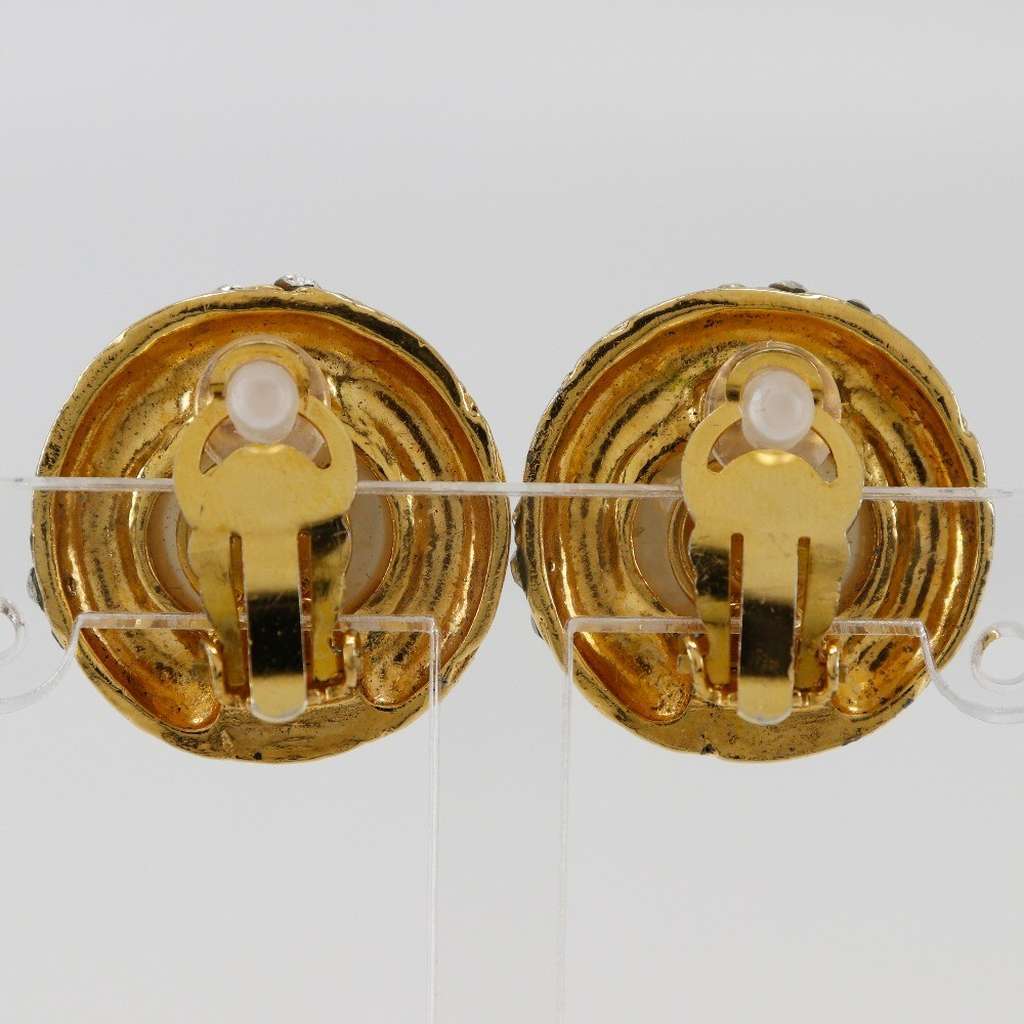Chanel Vintage Round Clip-On Earrings Gold Good condition - Back View