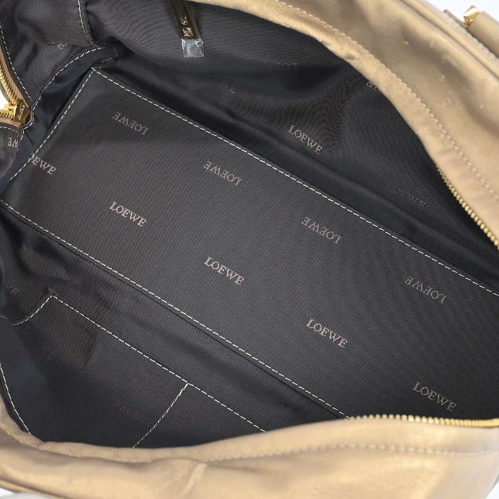 Loewe Amazona Bag Gold Leather Good condition - Inside View