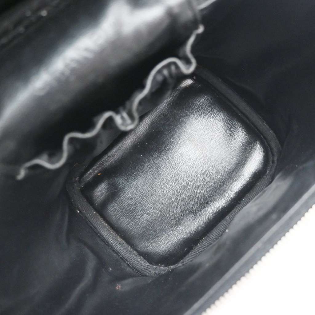 Chanel Vintage Timeless Cosmetic Case Black Leather Good condition - Box View