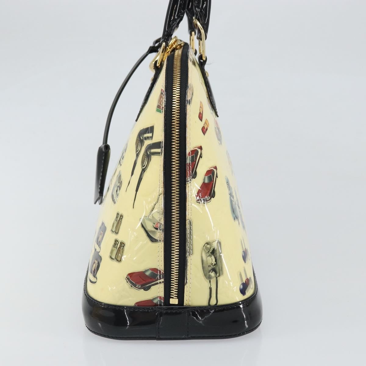 Louis Vuitton Alma Handbag White Good condition - Model View