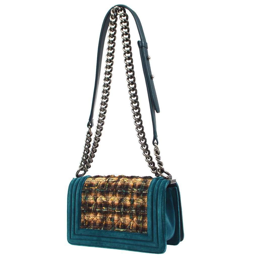 Chanel Boy Flap Bag Blue Velvet Good condition - Back View