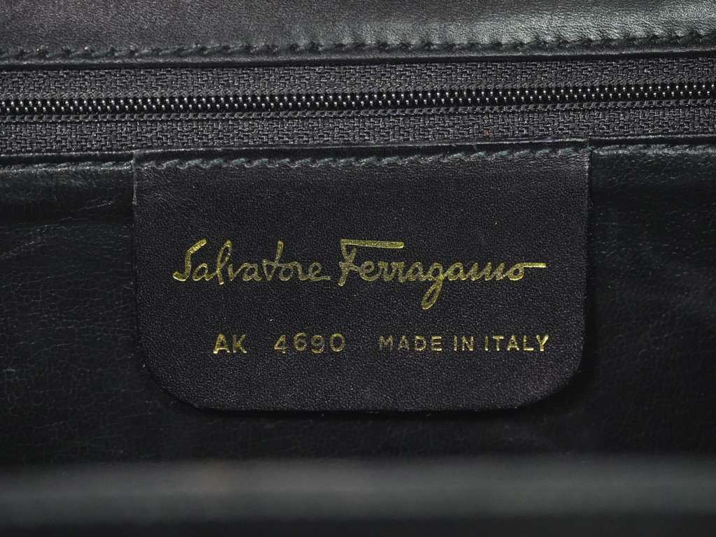 Salvatore Ferragamo Gancini Shoulder Bag Black Leather Good condition - Model View