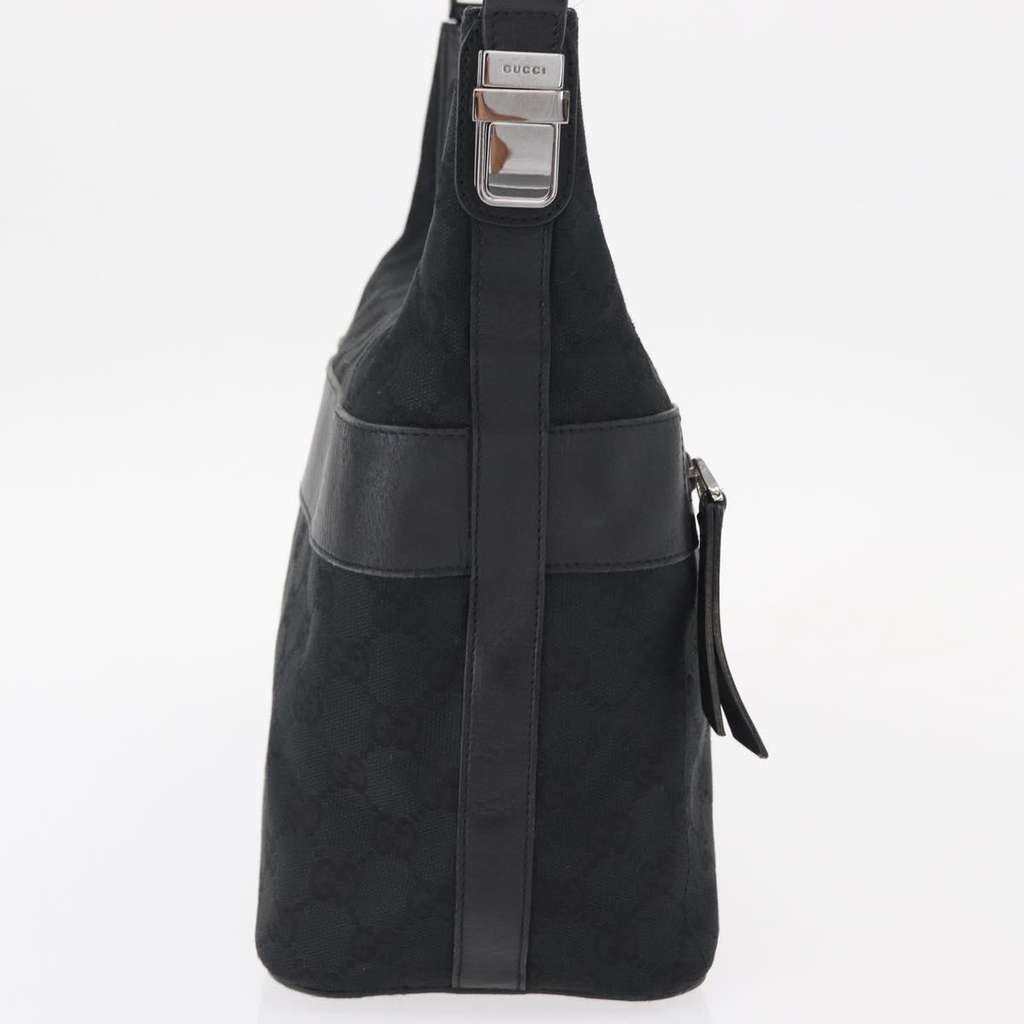 Gucci Vintage Shoulder Bag Black Canvas Good condition - Model View