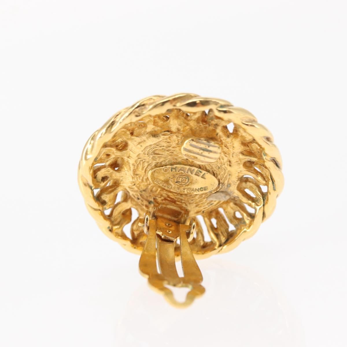 Chanel Vintage Round Clip-On Earrings Gold Metal Good condition - Box View