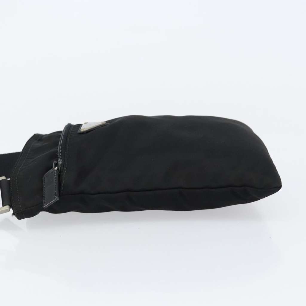 Prada Front Zip Convertible Flat Messenger Black Good condition - Model View