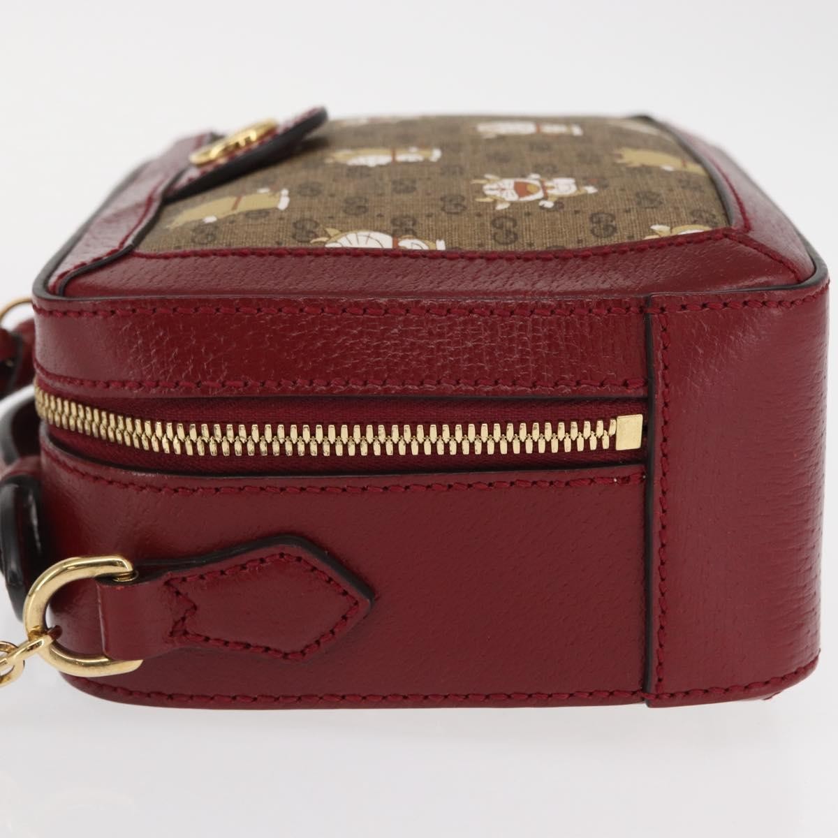 Gucci Doraemon Ophidia Zip Around Camera Bag Beige Canvas Very good condition - Model View