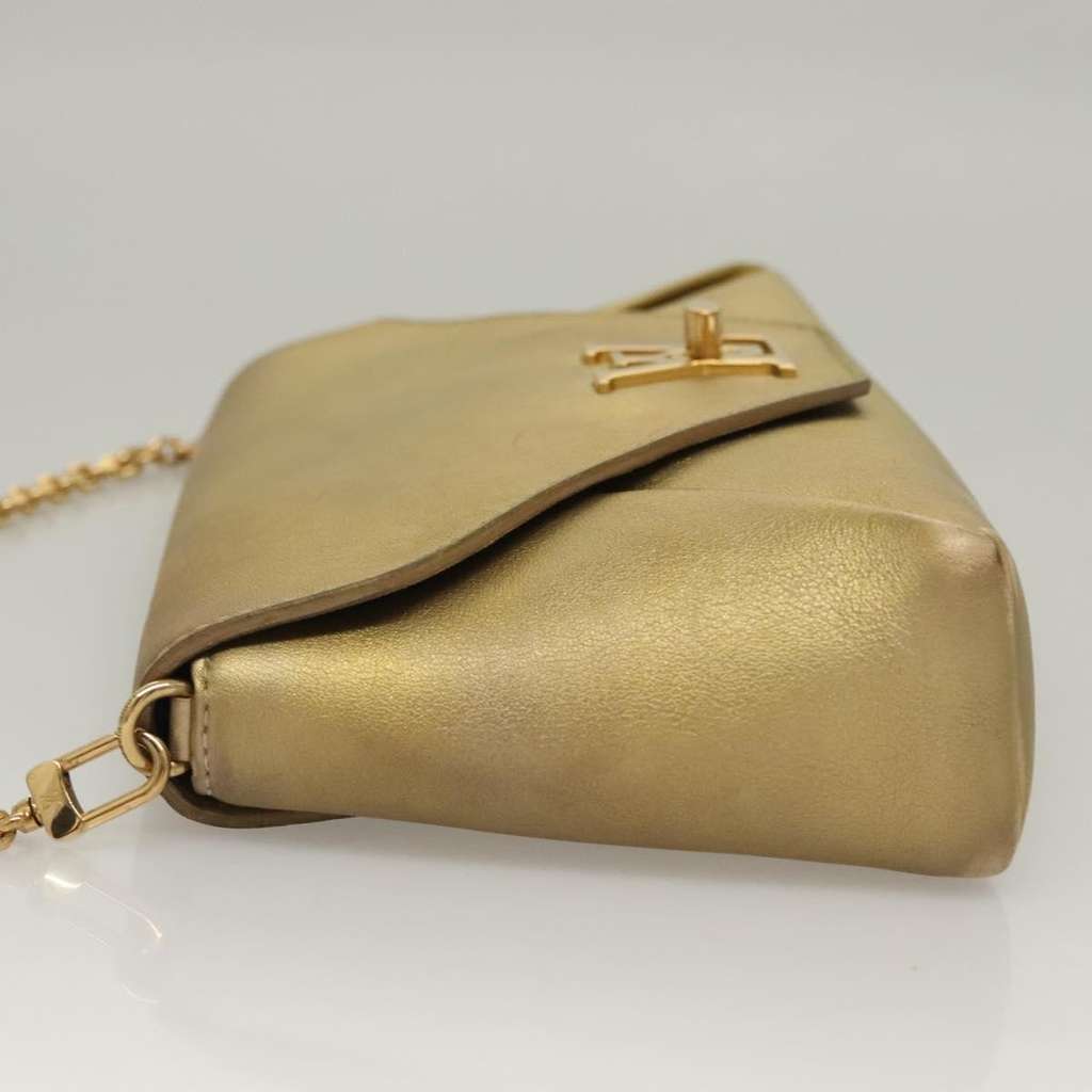 Louis Vuitton Love Note Chain Clutch Gold Leather Good condition - Model View