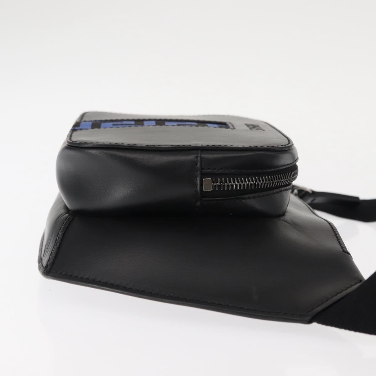 Versace Crossbody Pouch Black Leather Good condition - Inside View