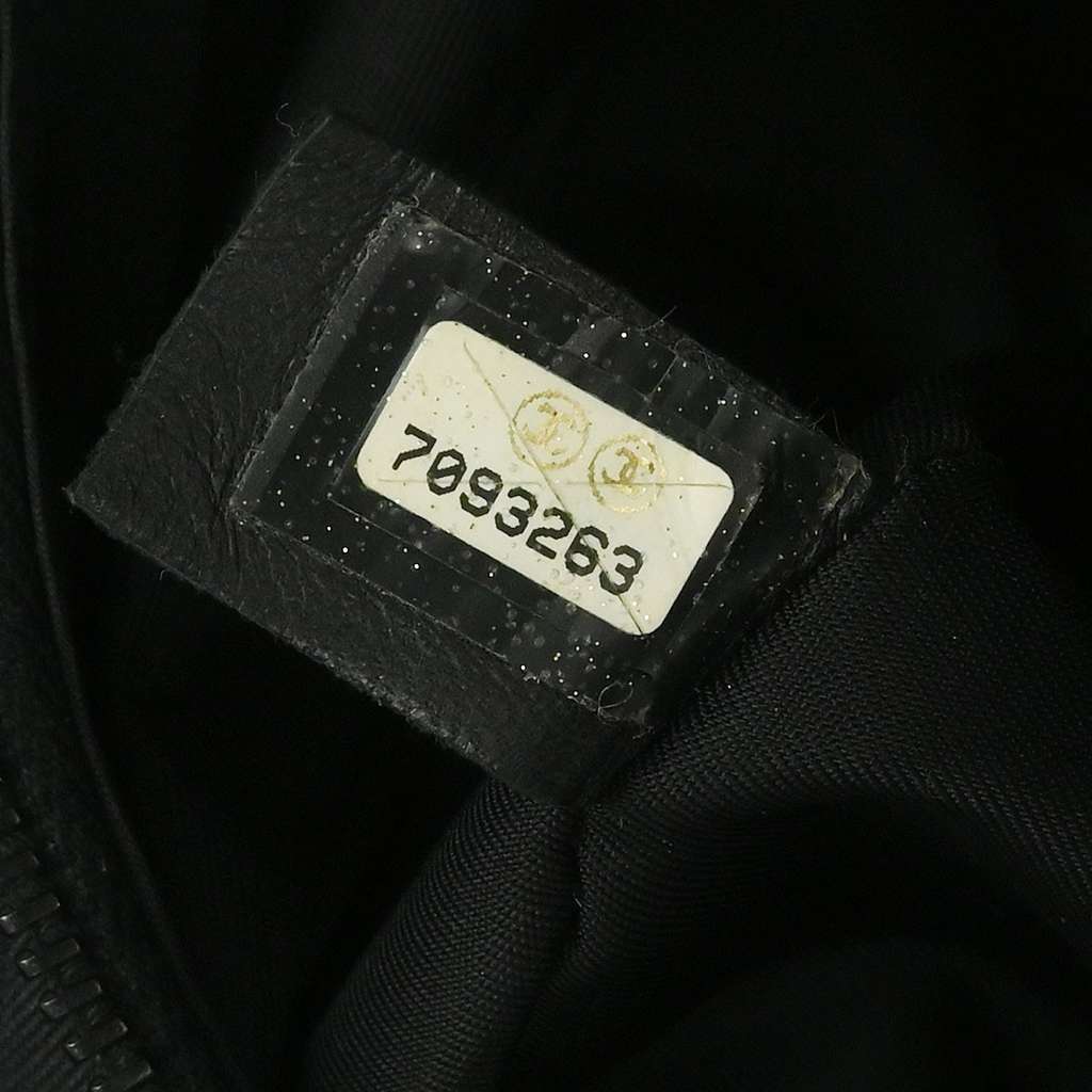 Chanel Travel Line Barrel Bag Black Good condition - Box View