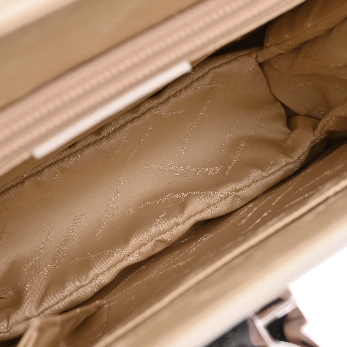 Salvatore Ferragamo Gancini Convertible Top Handle Bag White Leather Good condition - Inside View