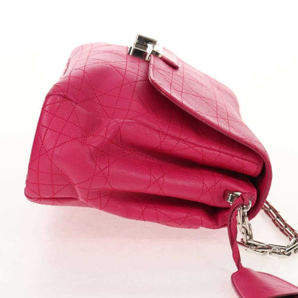 Christian Dior Long Chain Miss Dior Bag Pink Leather Good condition - Model View