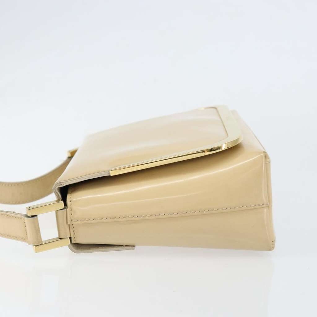 Gucci Vintage Shoulder Bag Beige Good condition - Model View
