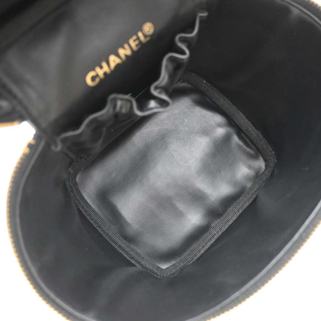 Chanel Vintage Cosmetic Case Black Leather Good condition - Box View