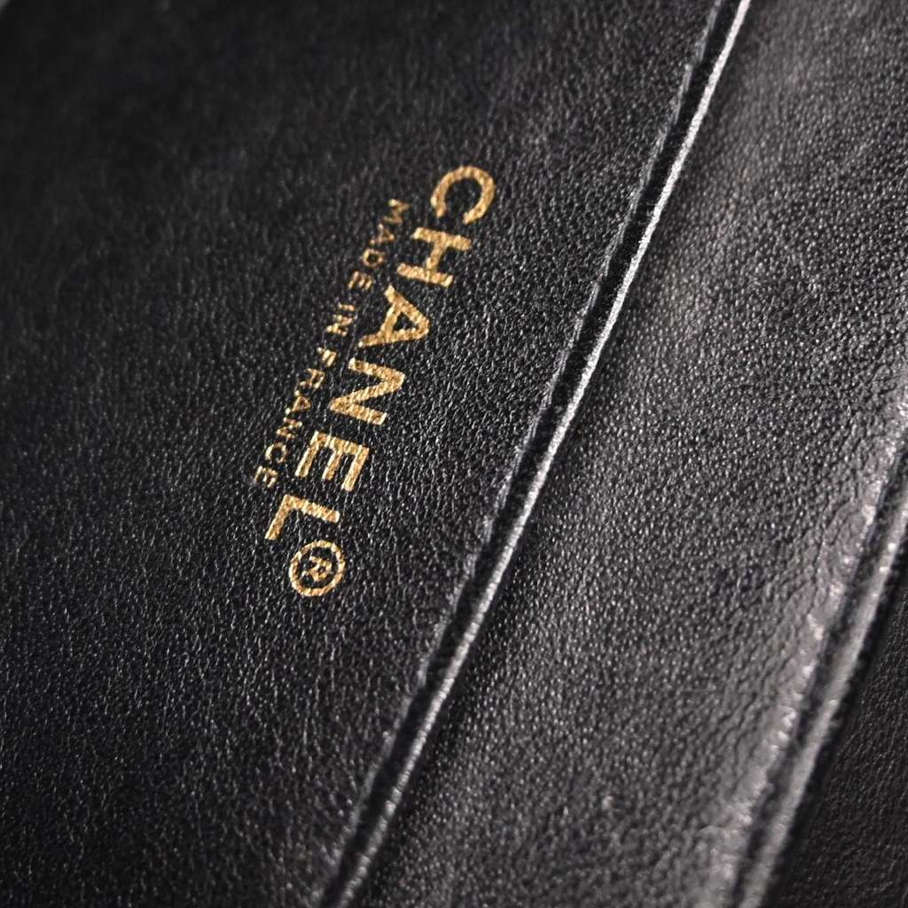 Chanel Chocolate Bar Mademoiselle Lock Chain Bag Black Velvet Good condition - Model View