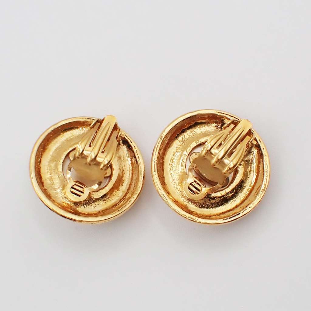 Chanel Vintage Round Clip-On Earrings Gold Metal Good condition - Back View