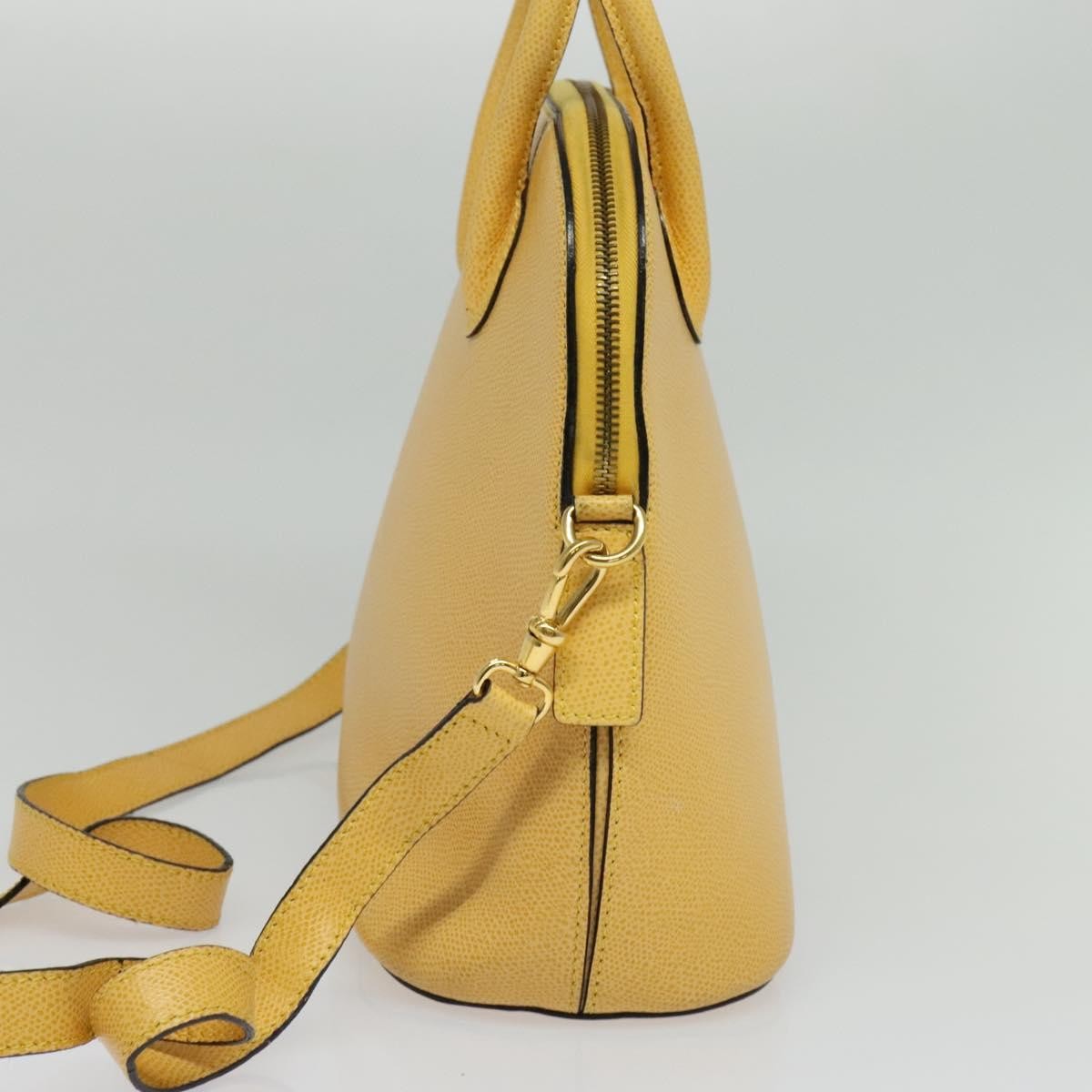 Celine Handbag Yellow Leather Good condition - Model View