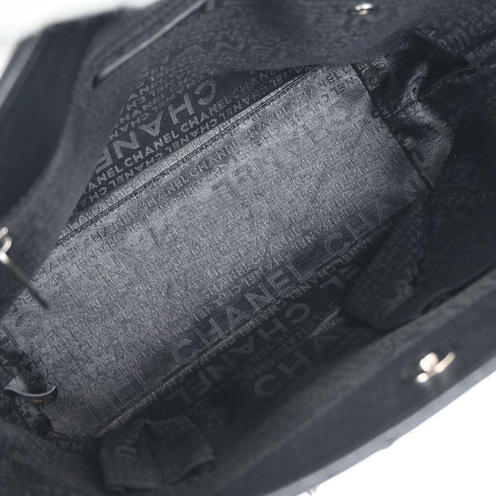 Chanel Square Stitch Tote Black Leather Good condition - Inside View