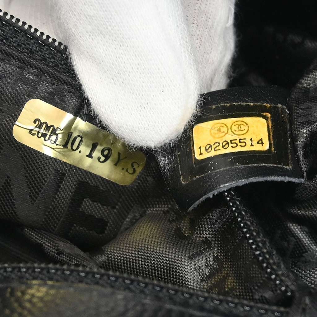 Chanel Square Stitch Tote Black Leather Good condition - Box View