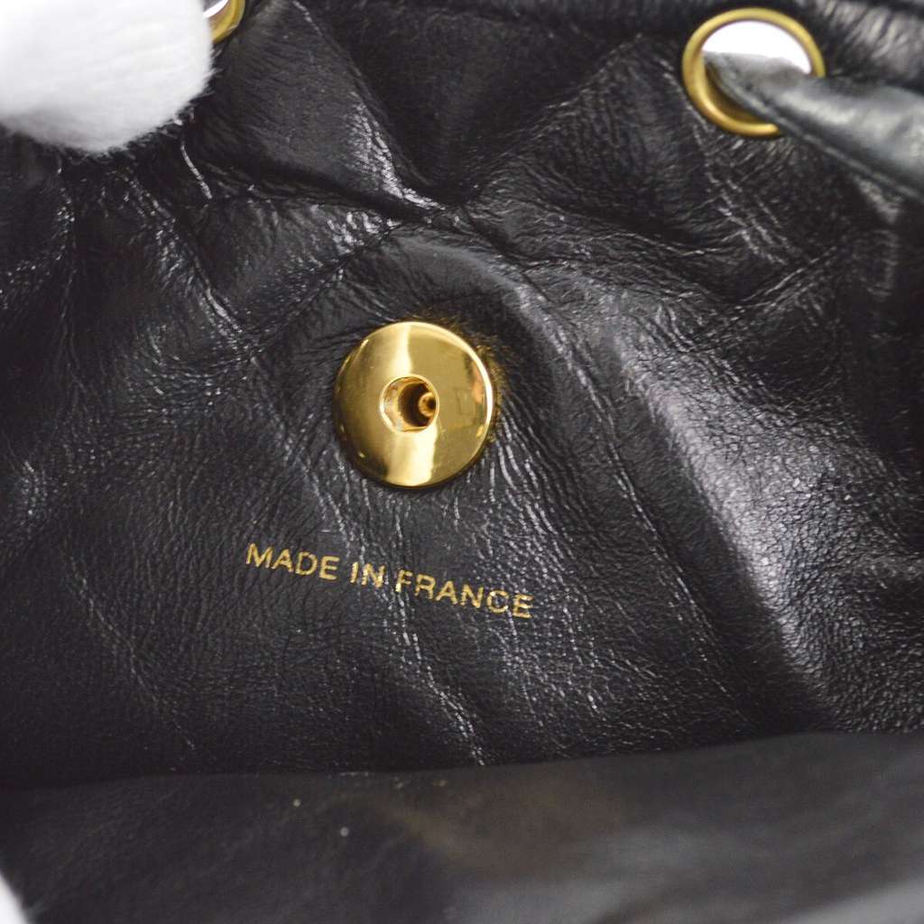 Chanel Duma Drawstring Backpack Black Leather Good condition - Model View