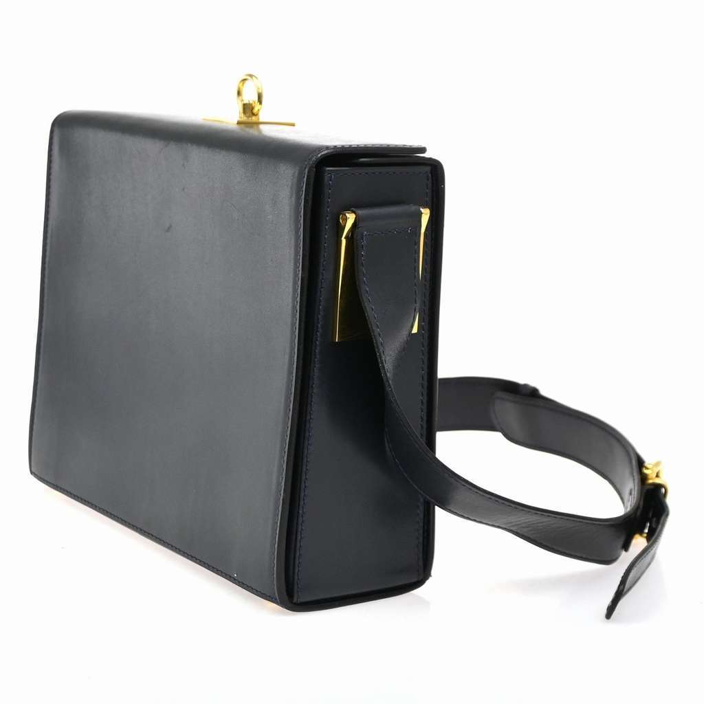 Celine Vintage Shoulder Bag Blue Leather Good condition - Model View