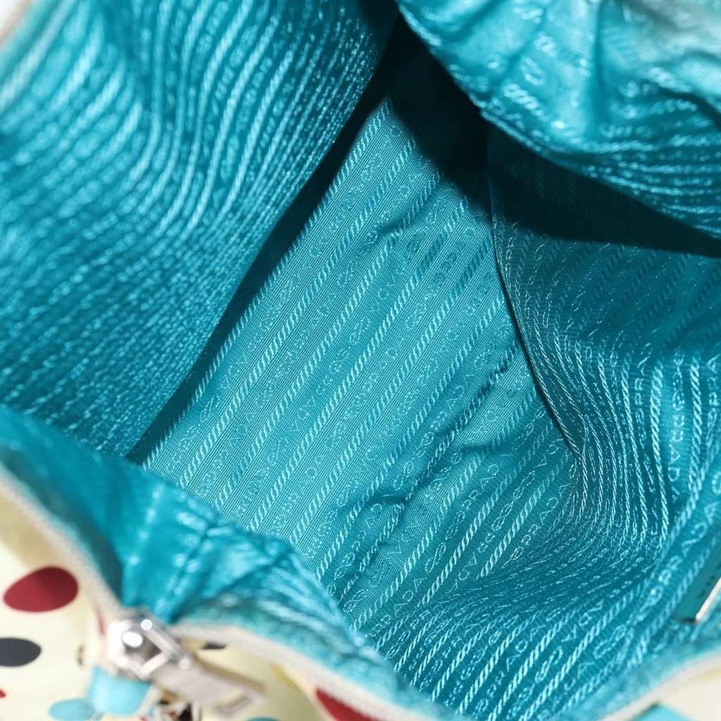 Prada Convertible Tote White Good condition - Model View