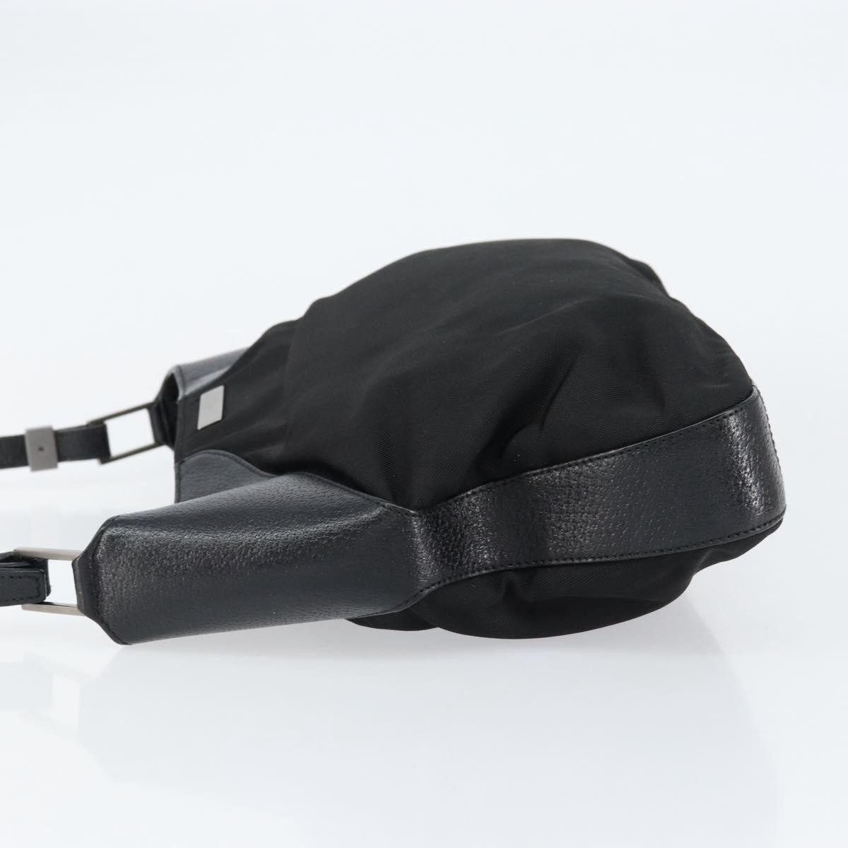 Gucci Vintage Shoulder Bag Black Good condition - Model View