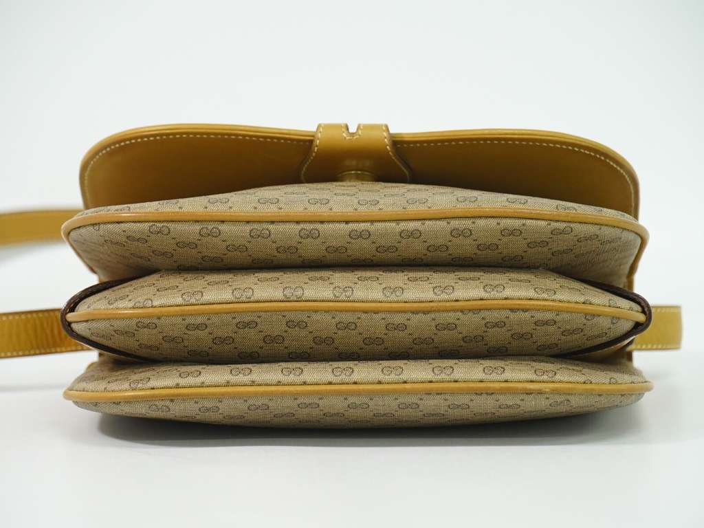 Gucci GG Marmont Pouch Crossbody Bag Beige Canvas Good condition - Inside View