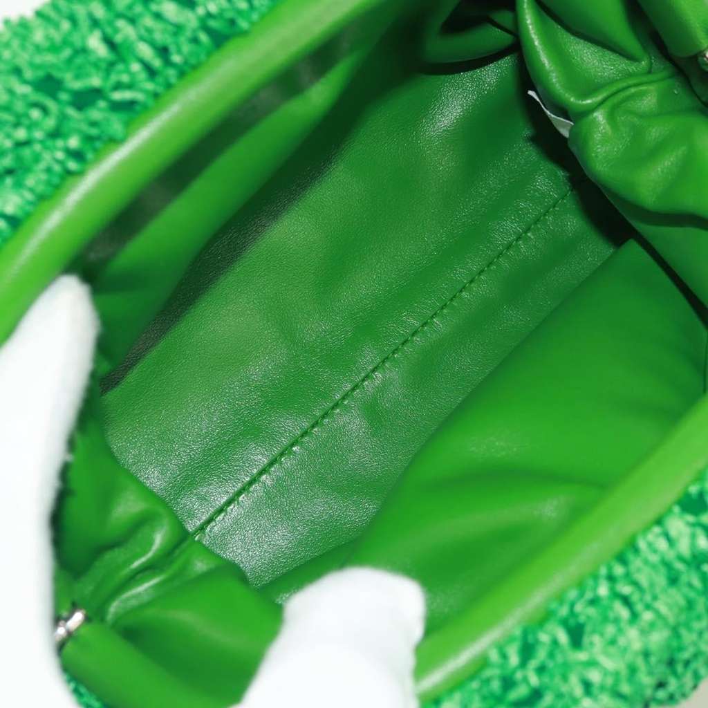Bottega Veneta The Pouch Green Good condition - Box View