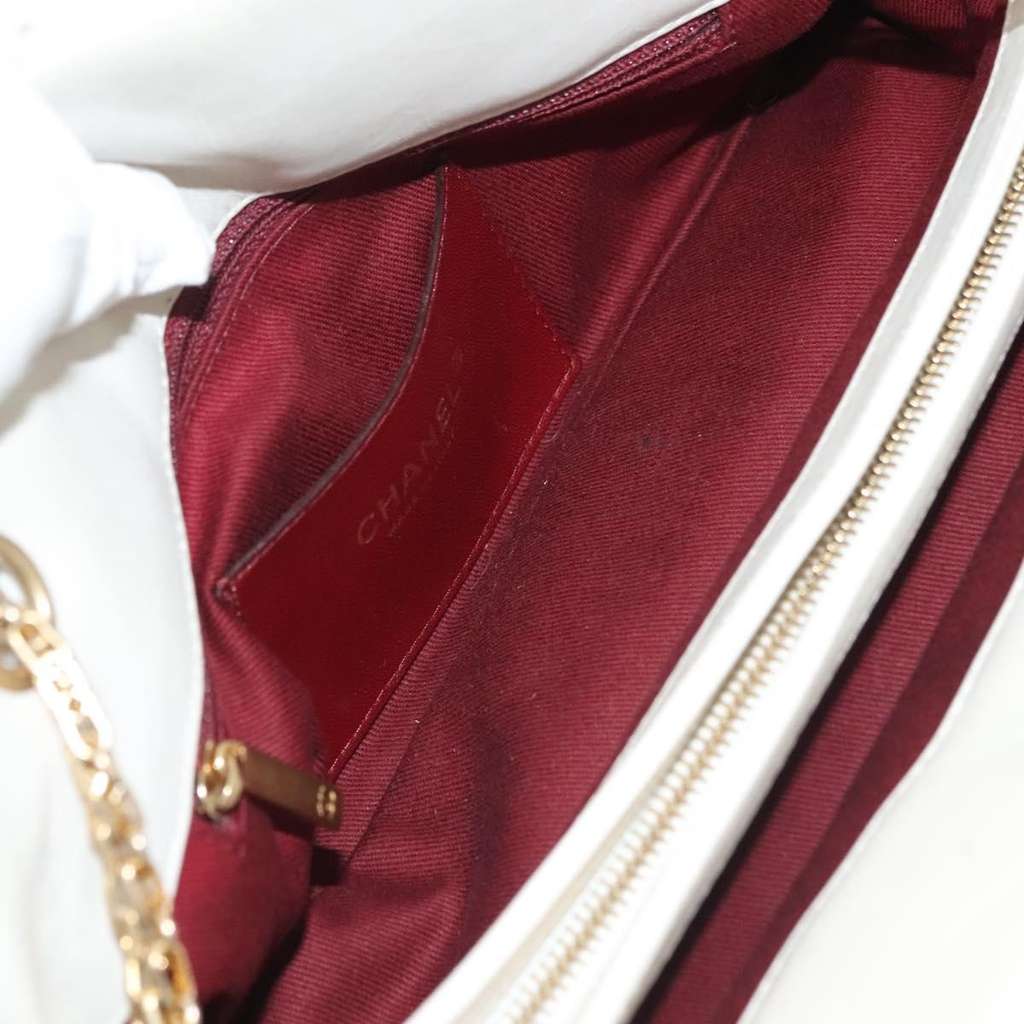 Chanel Just Mademoiselle Bag White Leather Good condition - Box View