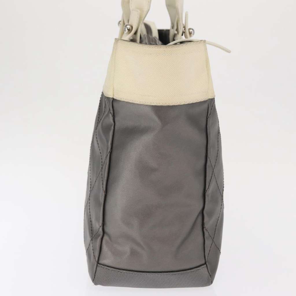 Chanel Biarritz Tote Silver Good condition - Model View