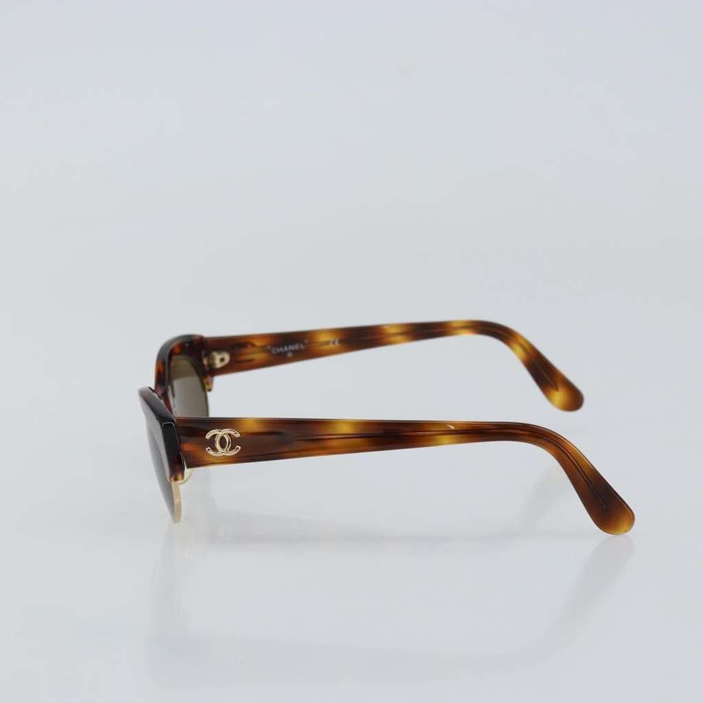 Chanel Logo CC Sunglasses Brown Plastic Good condition - Model View