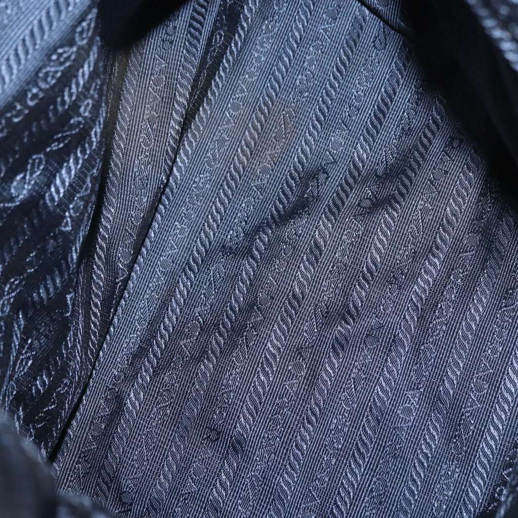 Prada Chain Shoulder Bag Navy Good condition - Box View