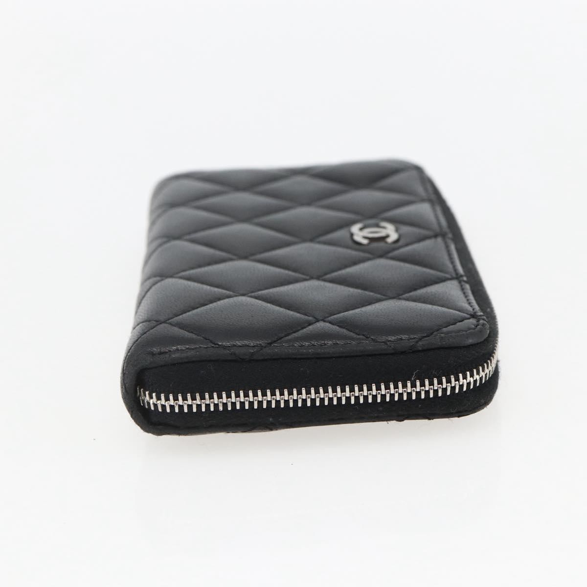 Chanel Zip Around Organizer Wallet Black Leather Good condition - Model View