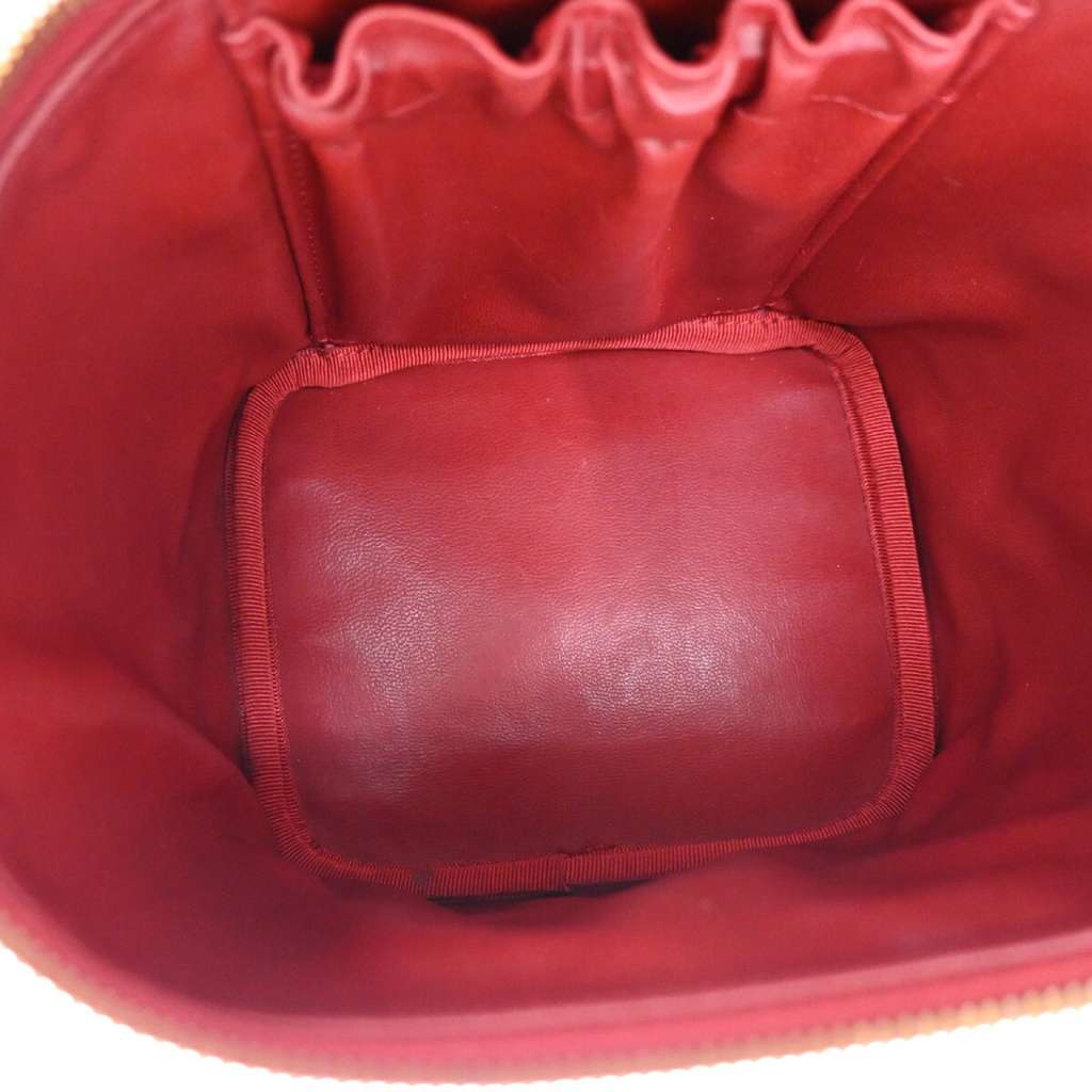 Chanel Vintage Timeless Cosmetic Case Red Leather Good condition - Model View