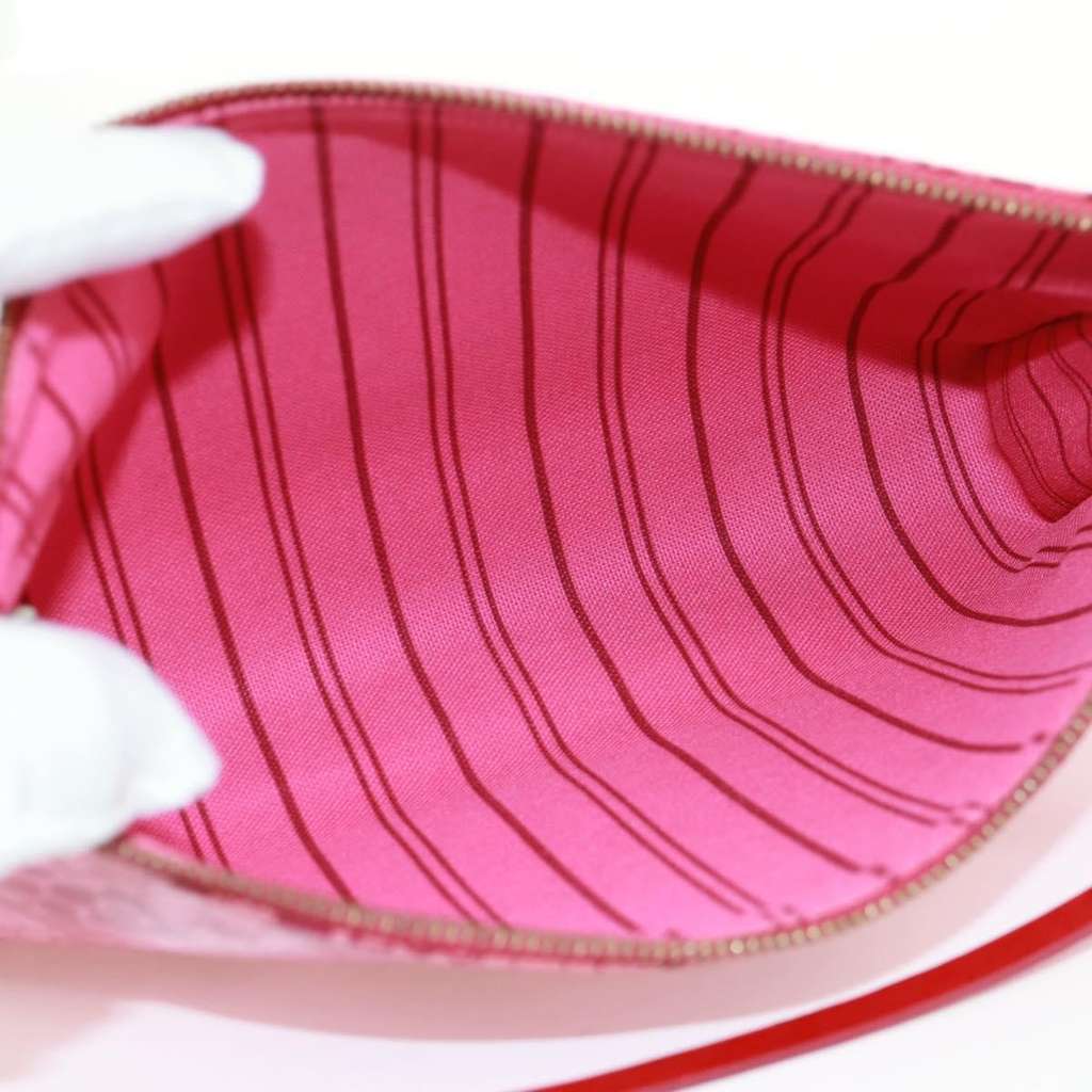 Louis Vuitton Pochette Accessoires Pink Good condition - Box View