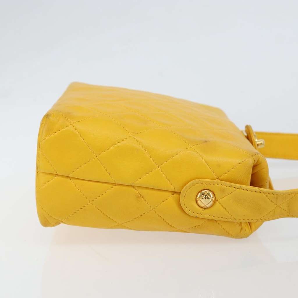 Chanel Vintage CC Fold Over Shoulder Bag Yellow Leather Good condition - Inside View