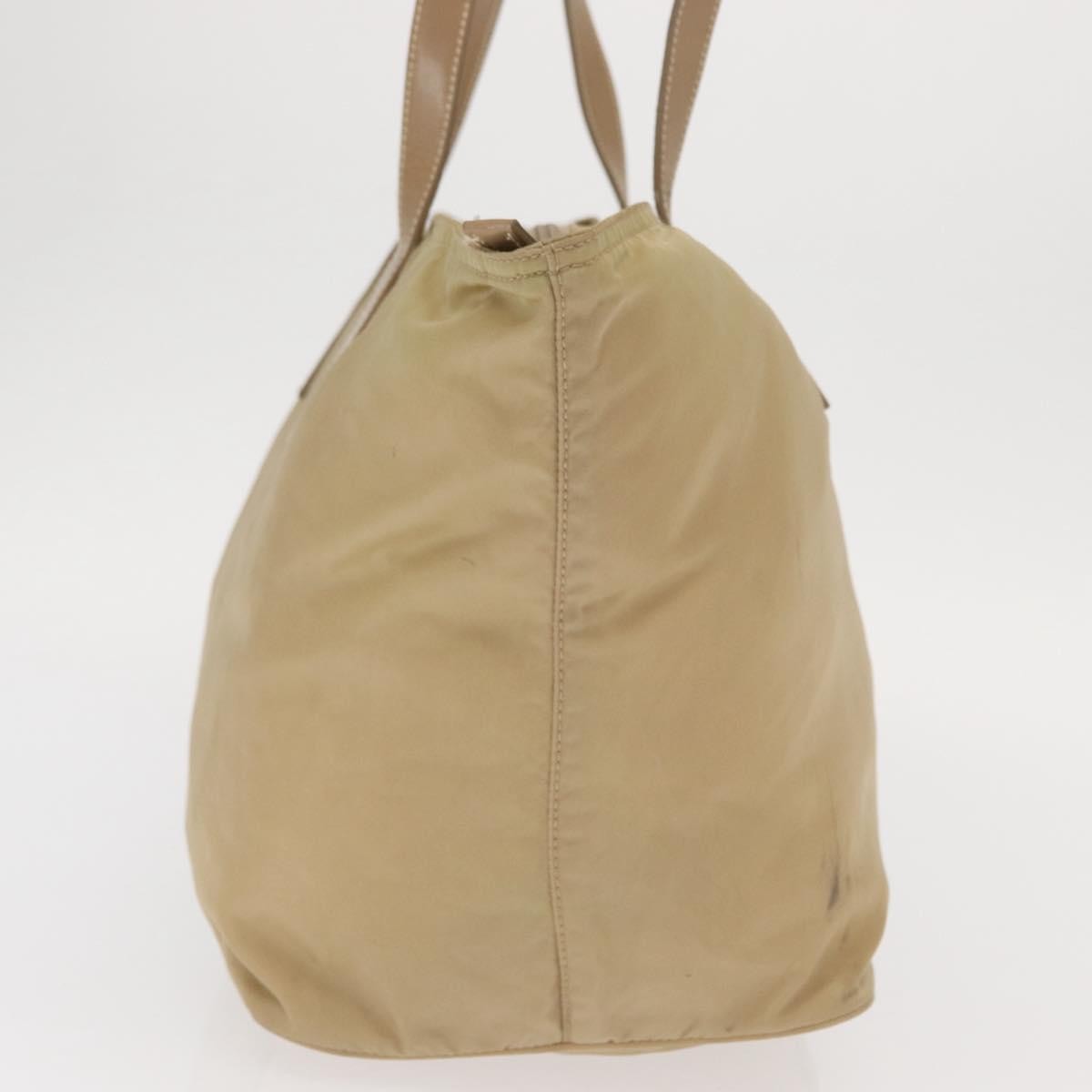 Prada Vintage Zip Tote Beige Fair condition - Model View