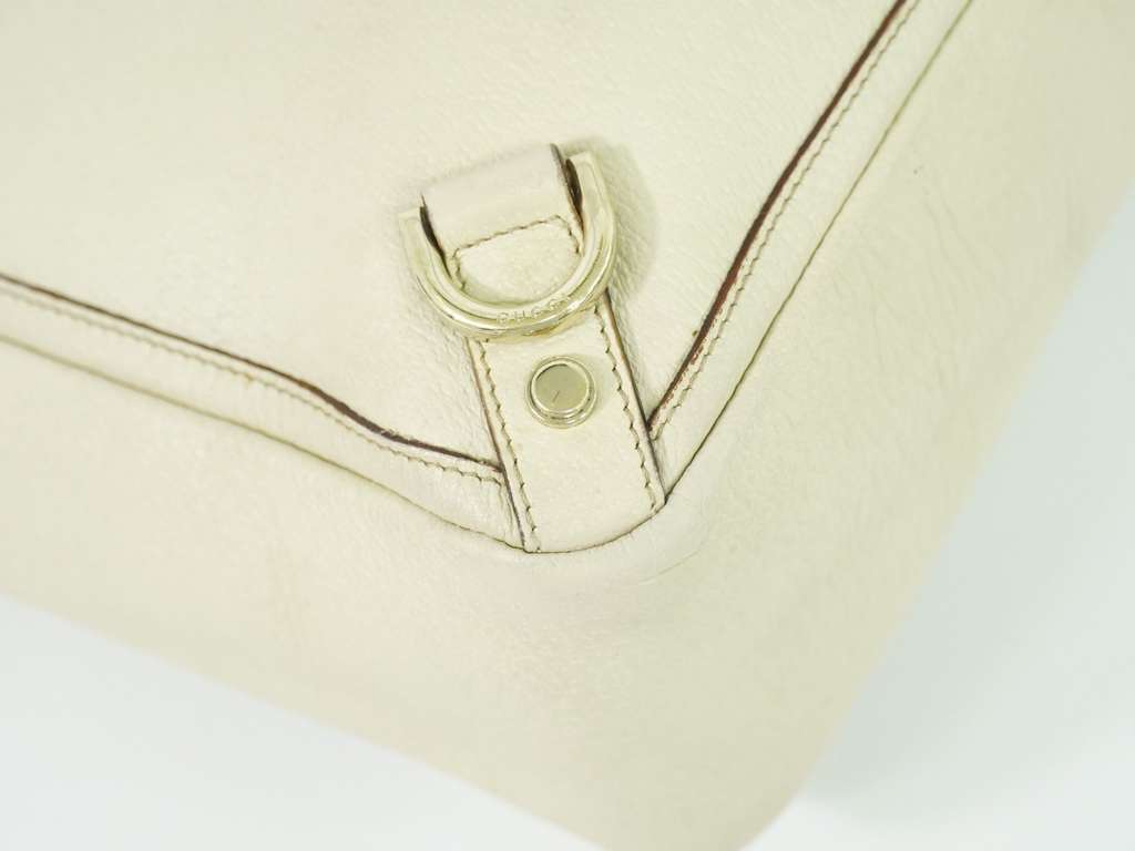 Gucci Abbey Ecru Leather Good condition - Model View